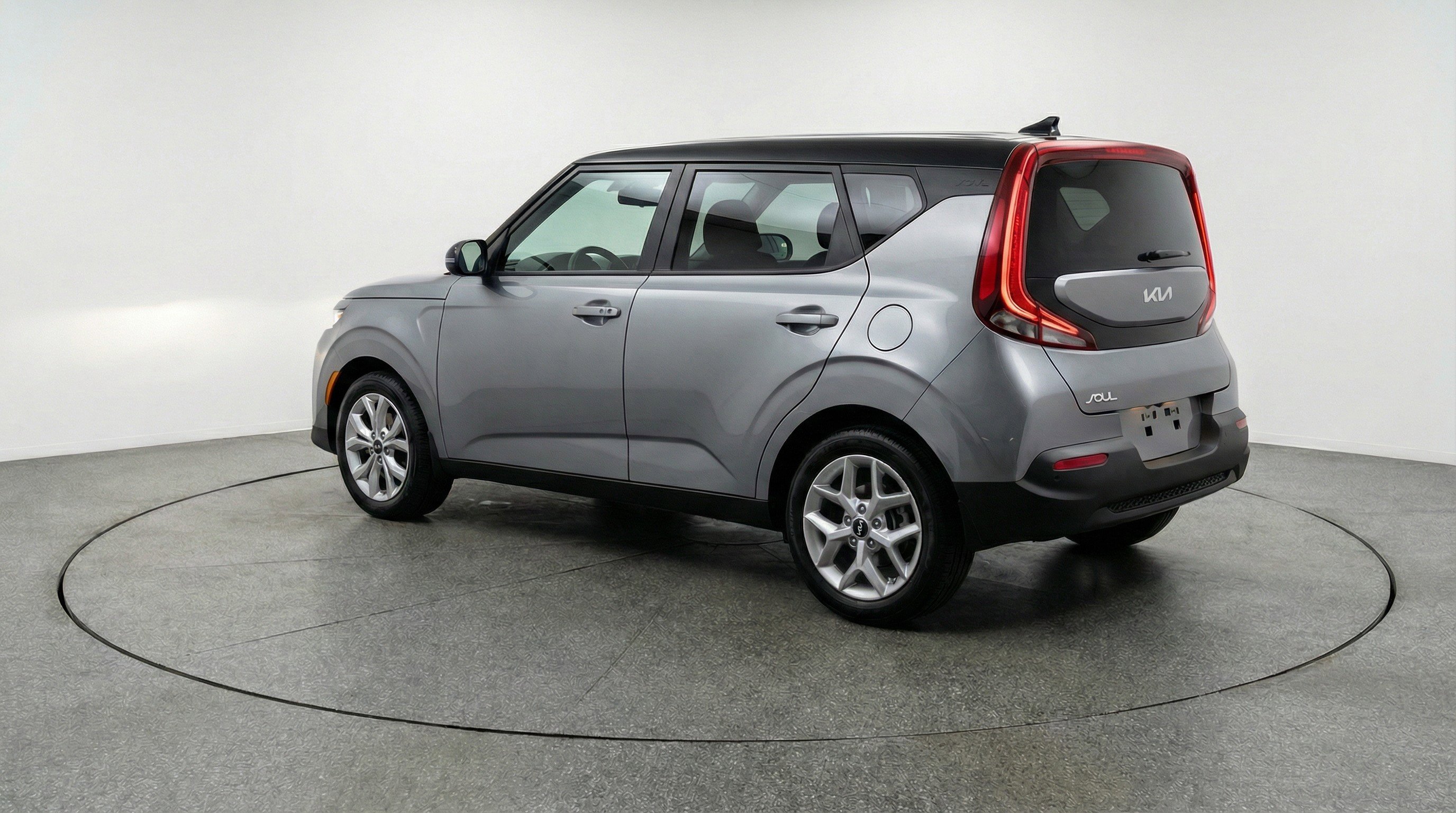 Used 2025 Kia Soul LX w/ LX Technology Package image 6