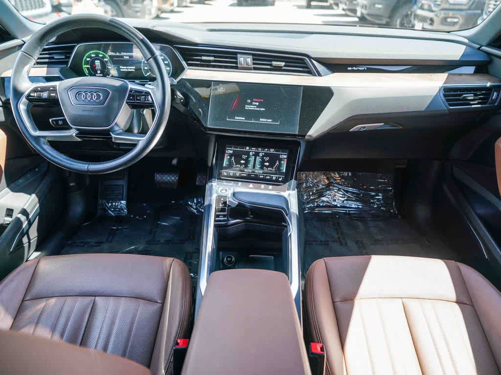 Used 2023 Audi e-tron Premium Plus AWD/4WD image 10