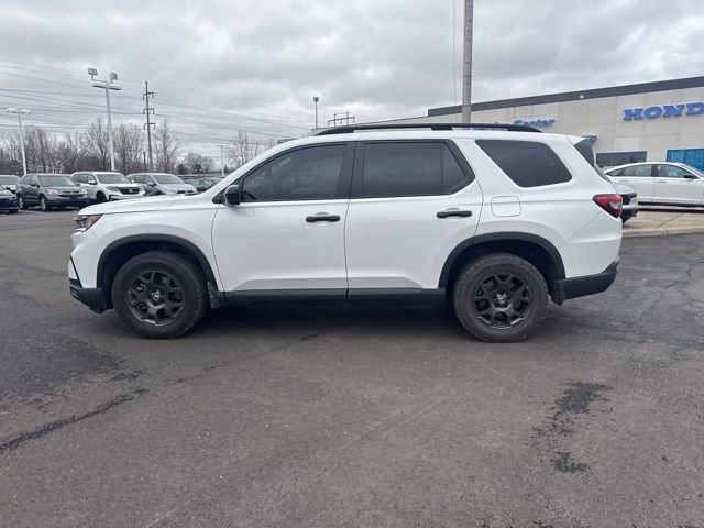 Used 2023 Honda Pilot TrailSport image 17