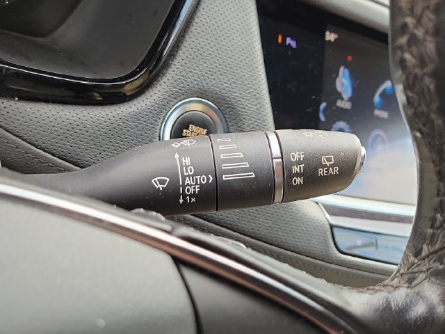 Used 2019 Cadillac XT5 FWD image 14