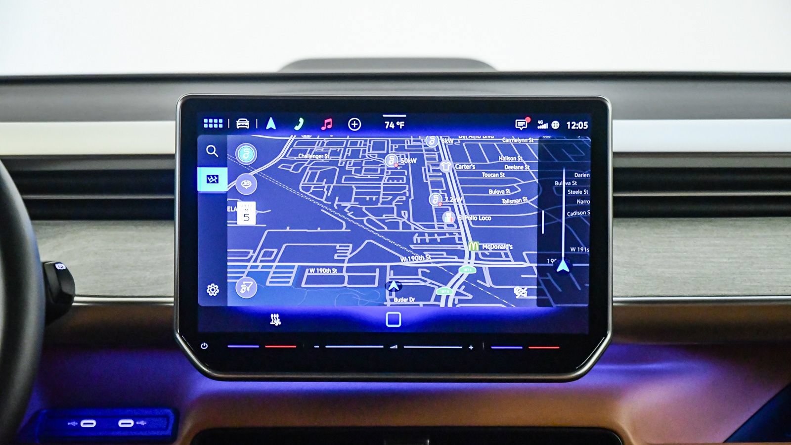 Used 2025 Volkswagen ID. Buzz Pro S RWD image 15