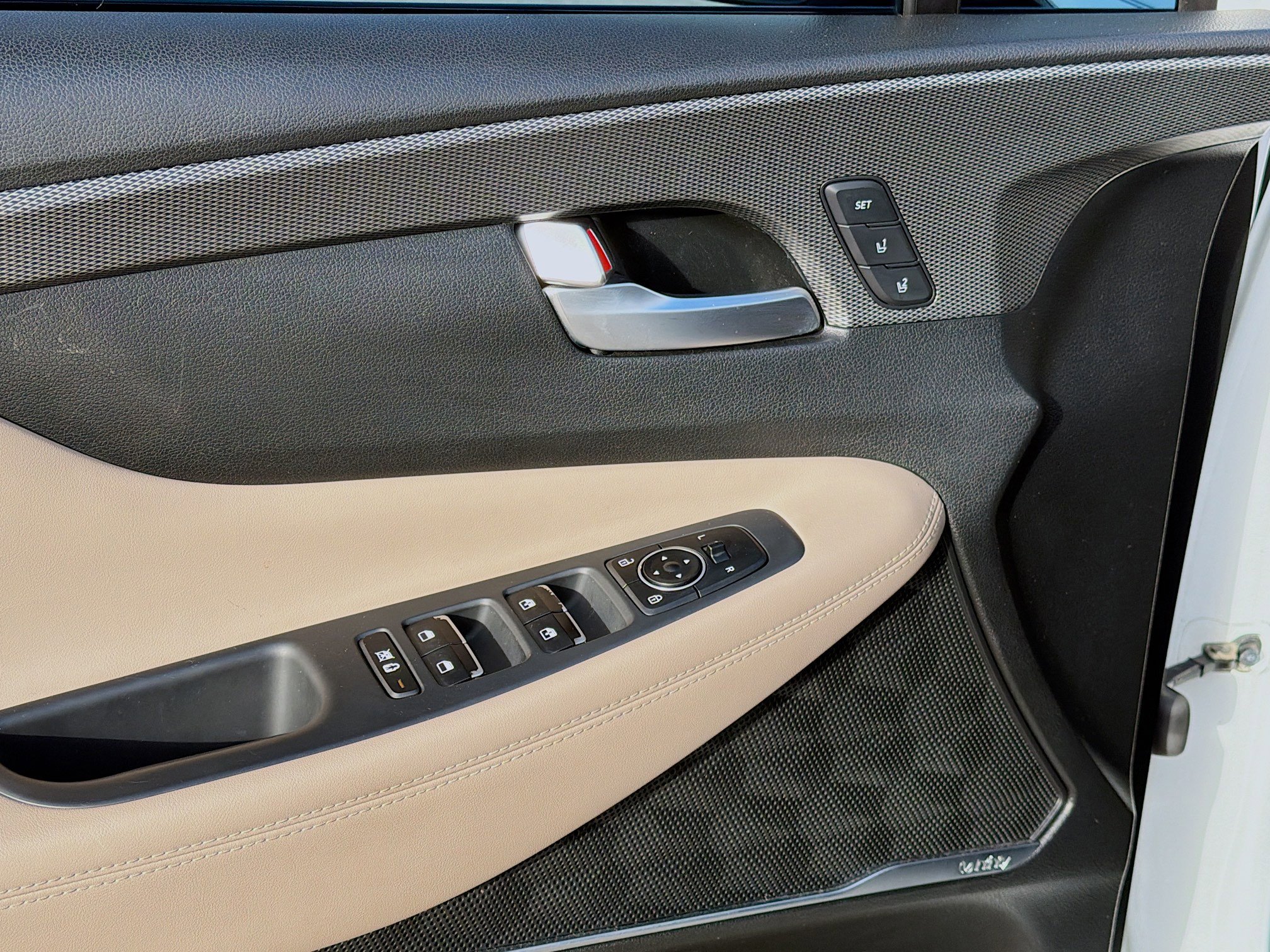 Used 2019 Hyundai Santa Fe FWD image 24