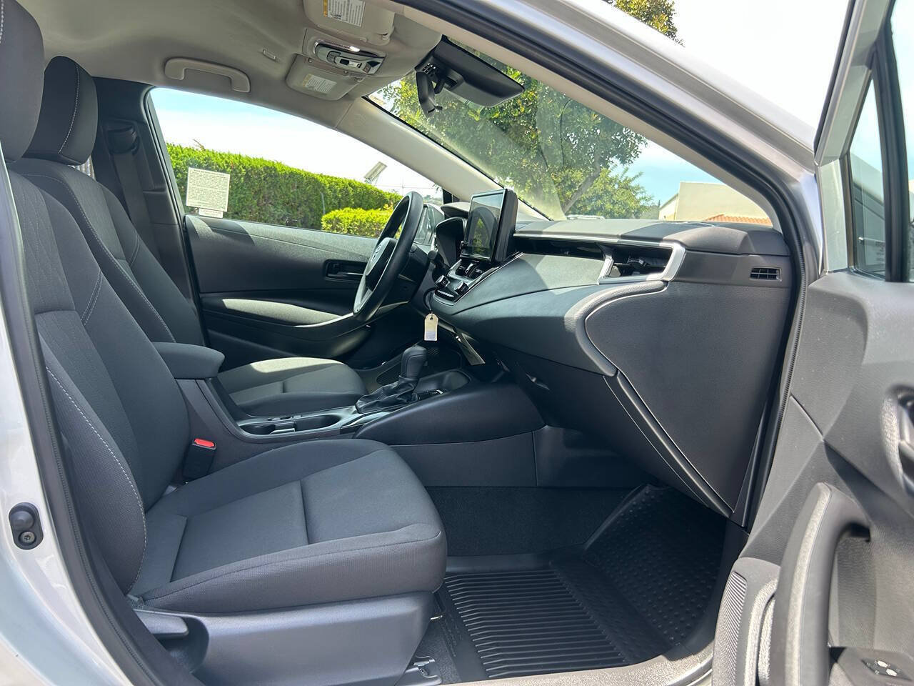 Used 2026 Toyota Corolla LE FWD image 12