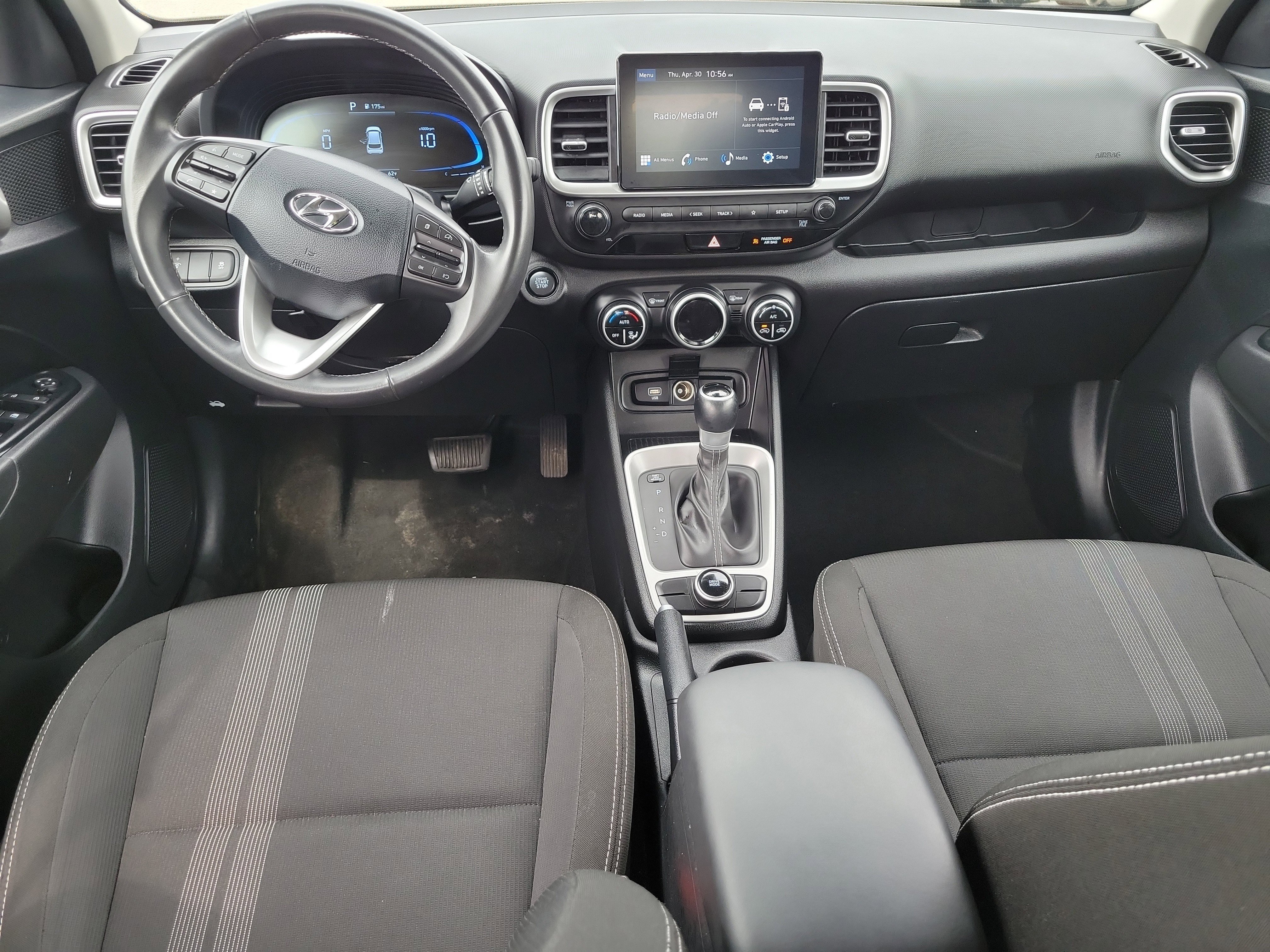 Used 2025 Hyundai Venue SEL FWD image 15