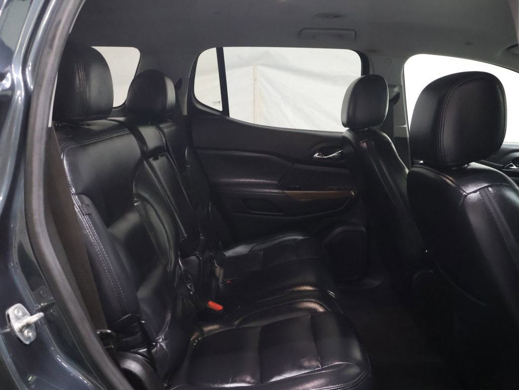 Used 2020 GMC Acadia SLE FWD image 13