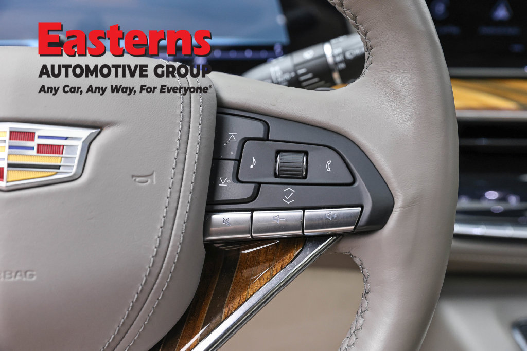 Used 2024 Cadillac Escalade ESV Sport Platinum w/ LPO, ONYX Package AWD/4WD image 17