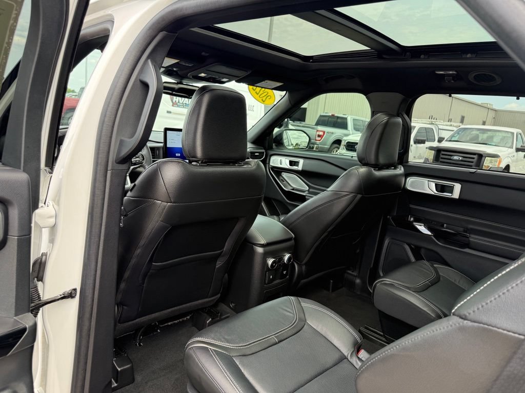 Used 2022 Ford Explorer ST w/ Equipment Group 401A AWD/4WD image 12