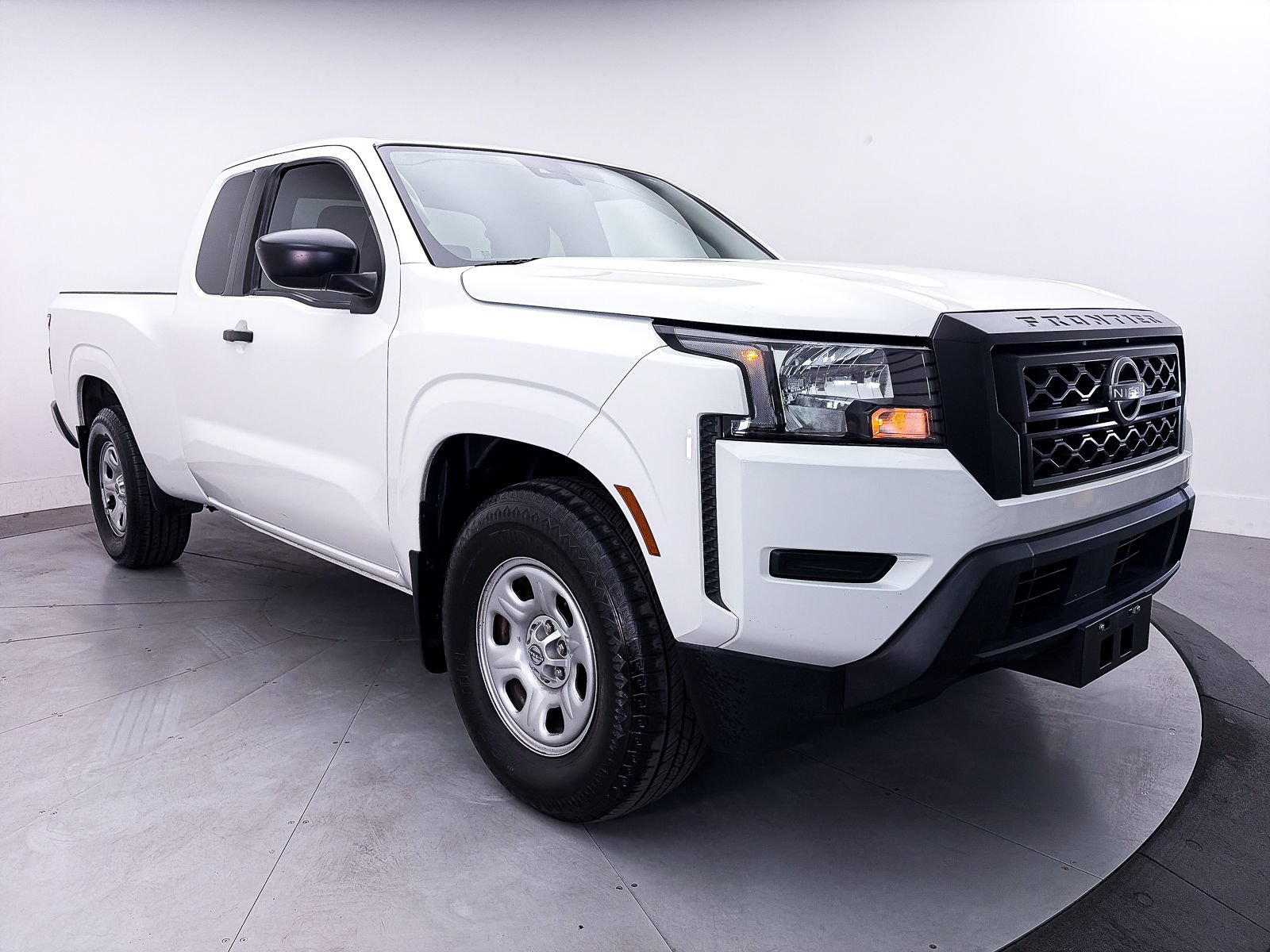 Used 2022 Nissan Frontier S w/ Technology Package RWD image 8