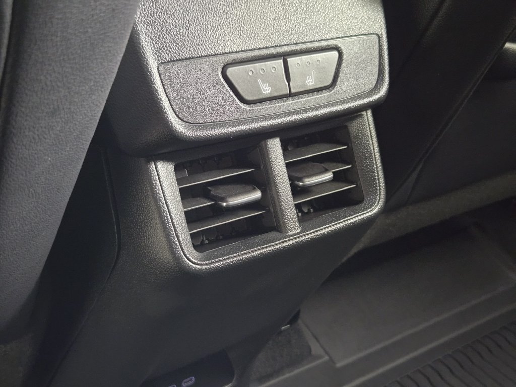 New 2026 Chevrolet Equinox RS w/ Convenience Package III FWD image 33