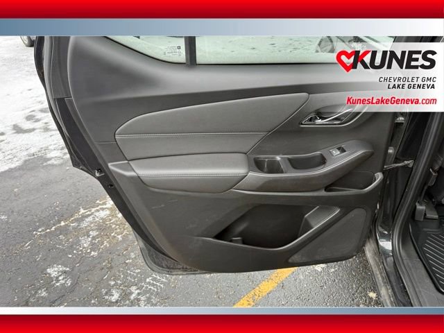 Used 2023 Chevrolet Traverse LT image 17