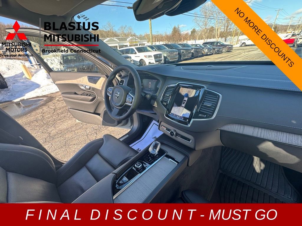 Used 2025 Volvo XC90 B6 Ultra w/ Protection Package Premier image 44