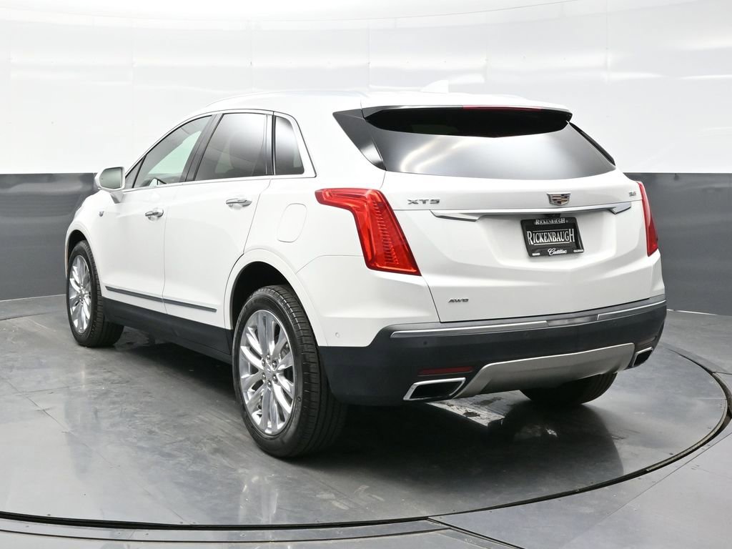 Used 2017 Cadillac XT5 Platinum w/ Driver Assist Package image 5
