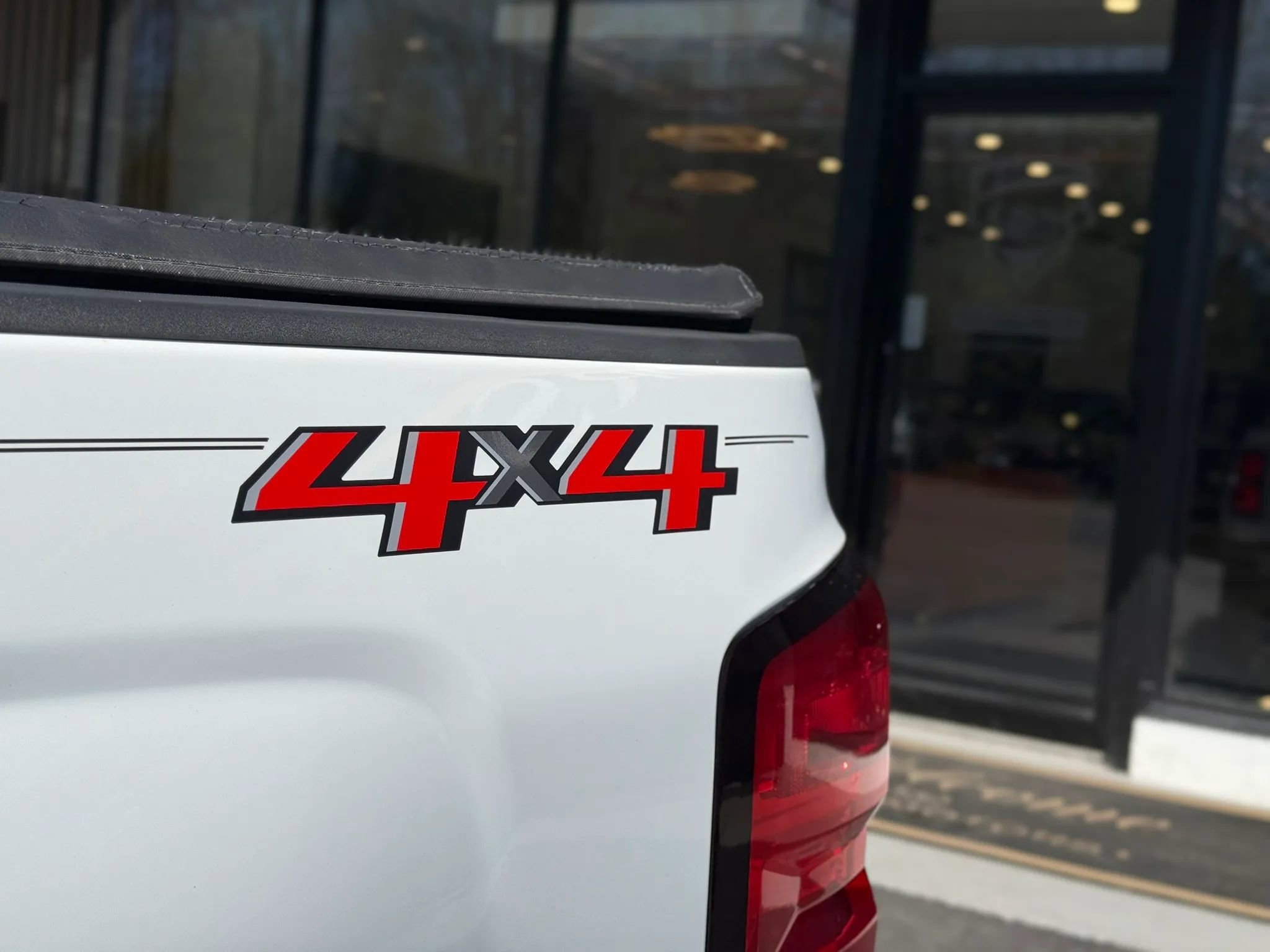 Used 2019 Chevrolet Silverado 1500 LT AWD/4WD image 39