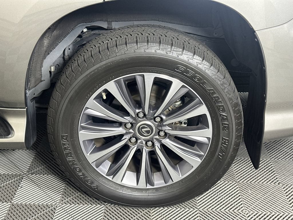 Used 2021 Lexus GX 460 Luxury w/ Accessory Package AWD/4WD image 19