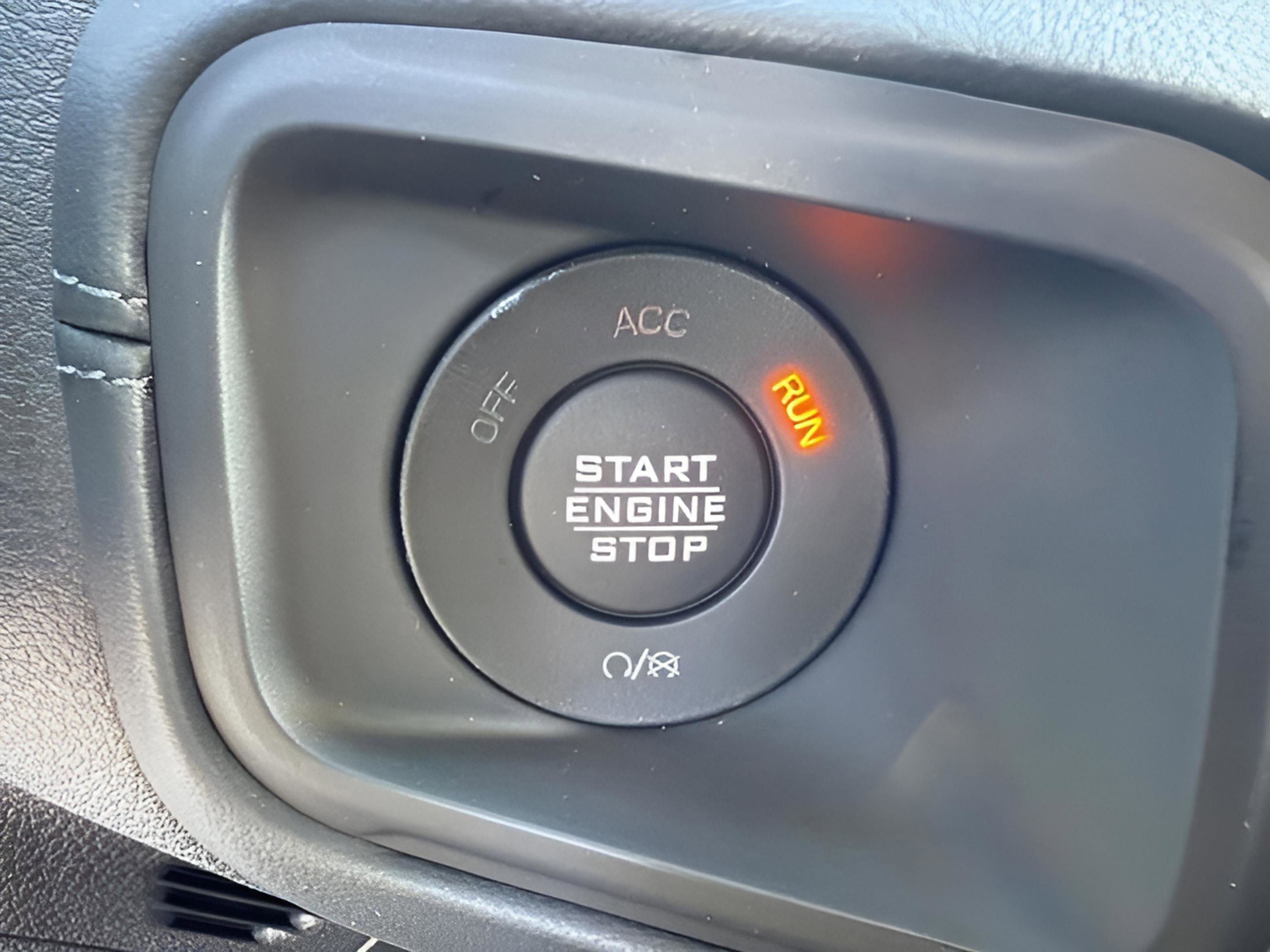 New 2025 Jeep Gladiator Sport image 21