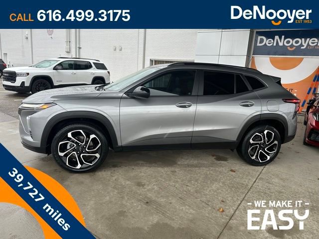 Certified 2024 Chevrolet Trax RS w/ Sunroof Package image 10