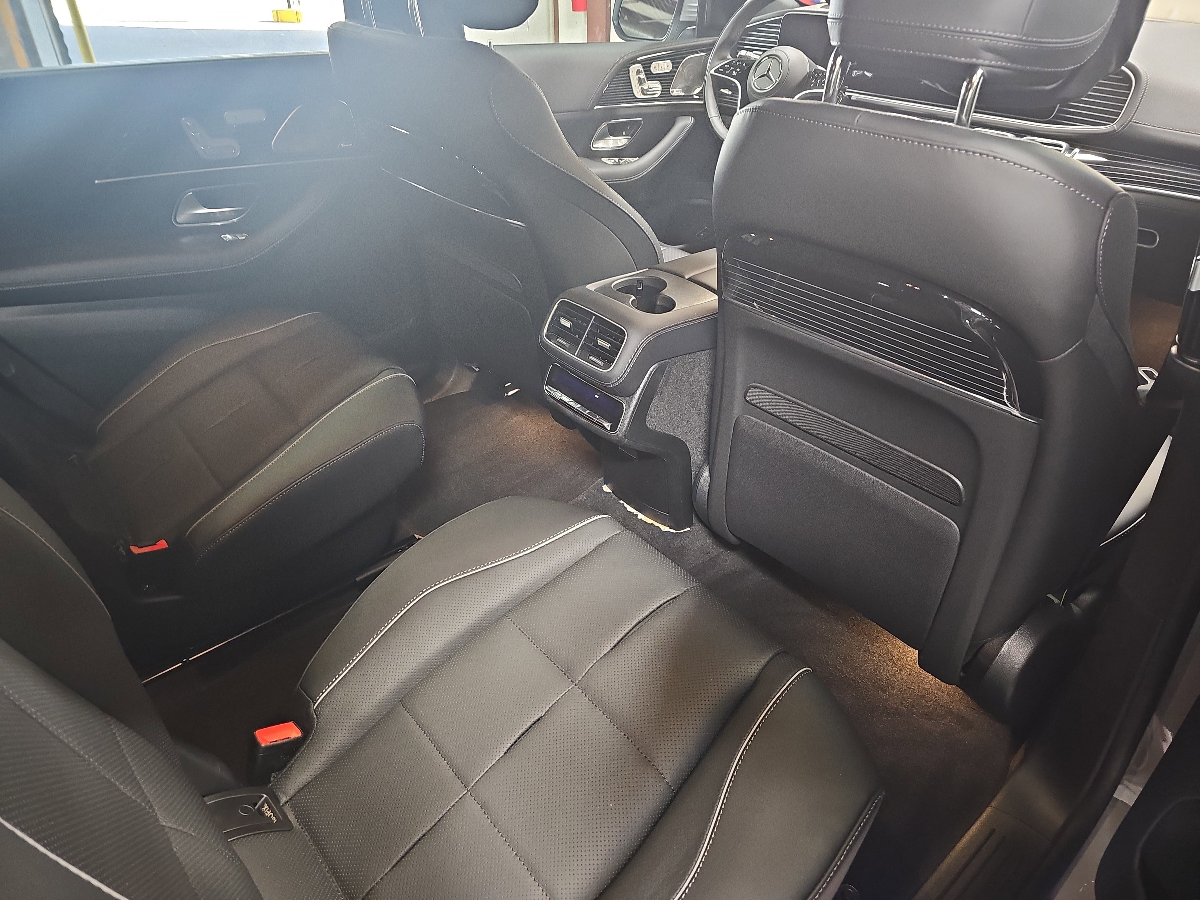 New 2026 Mercedes-Benz GLS 580 4MATIC image 11