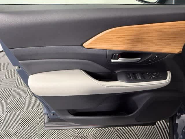 Used 2026 Toyota Grand Highlander AWD image 14