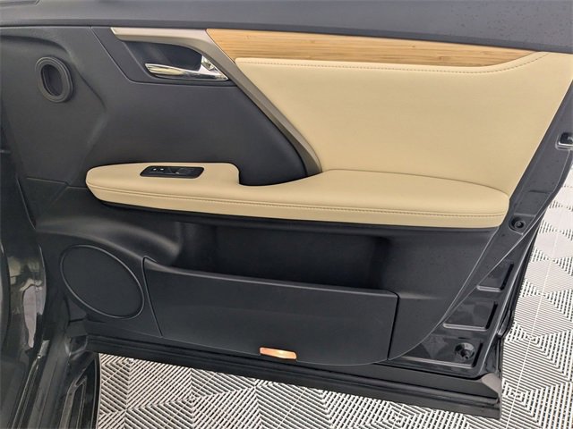 Used 2022 Lexus RX 350L FWD w/ Premium Package image 34