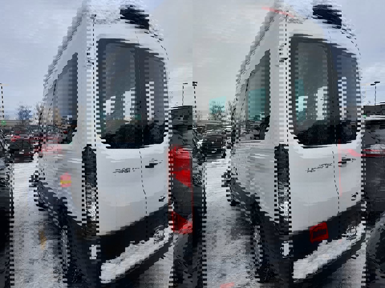 Used 2020 Ford Transit 150 XLT image 4