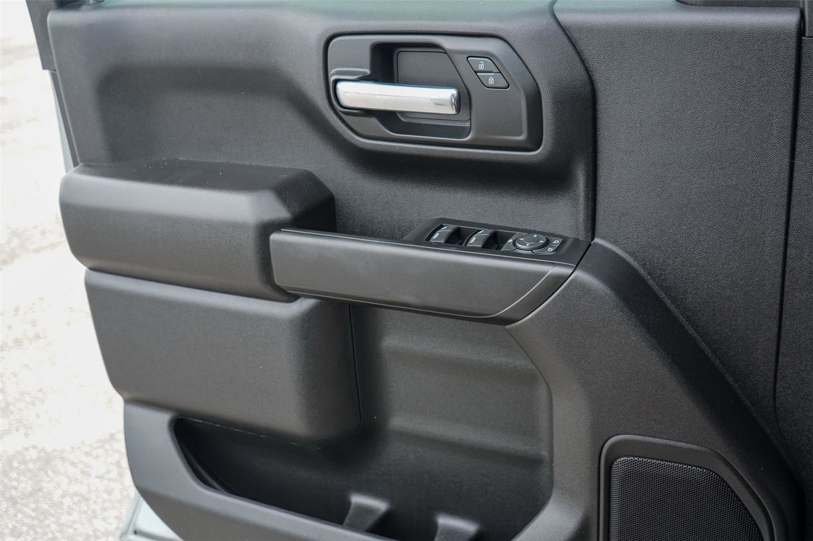Used 2023 Chevrolet Silverado 1500 Custom RWD image 17