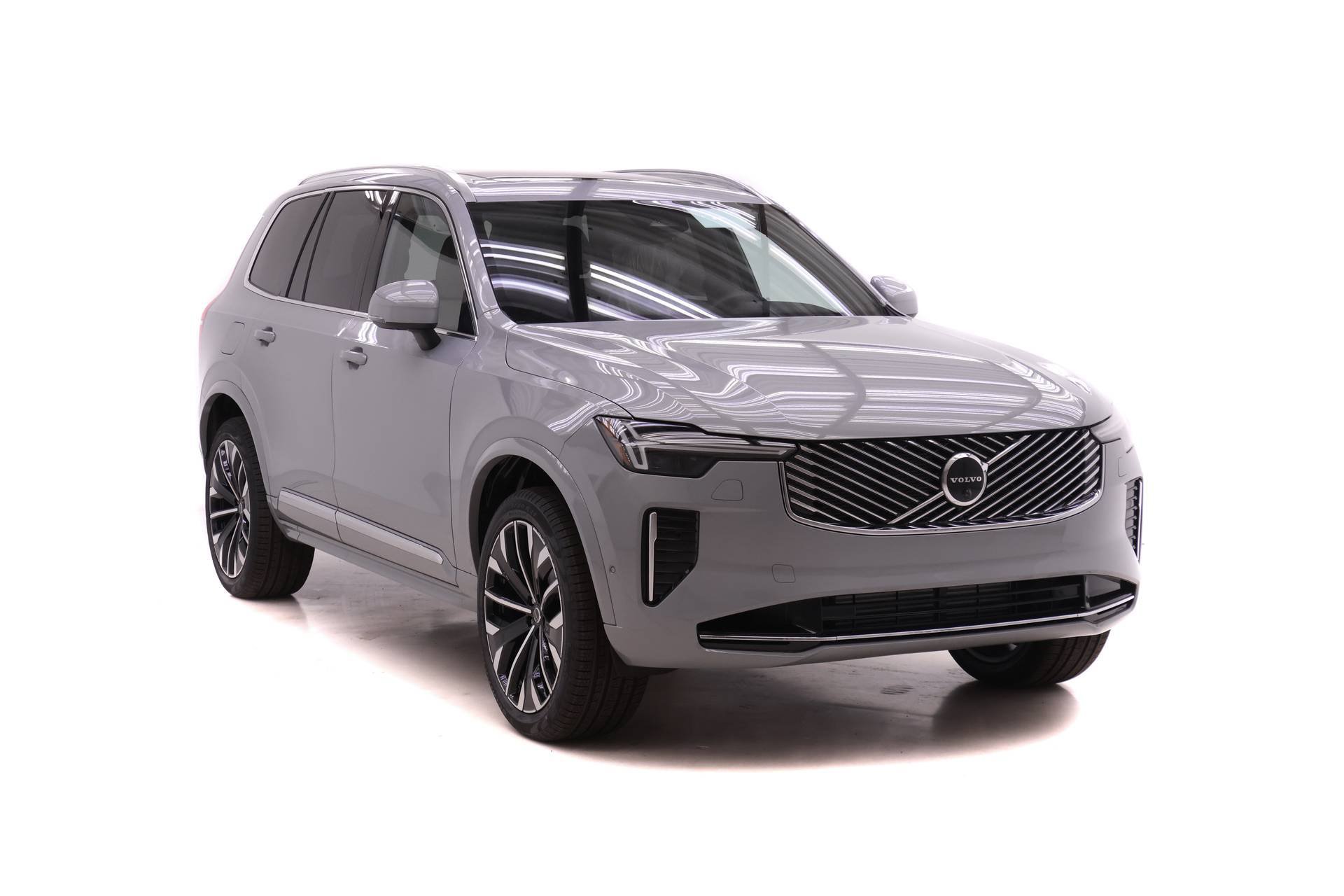 New 2026 Volvo XC90 T8 Plus w/ Protection Package Premier AWD/4WD image 2