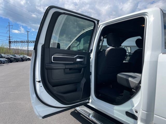 Certified 2024 RAM 2500 Big Horn AWD/4WD image 25