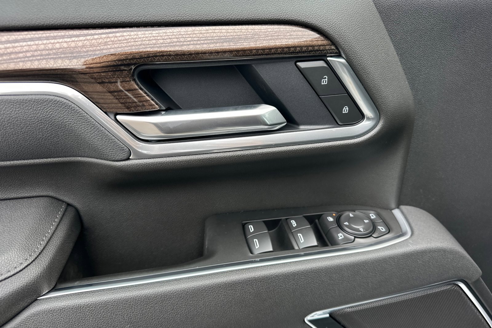 New 2026 Chevrolet Silverado 2500 LT w/ Z71 Chrome Sport Edition image 11