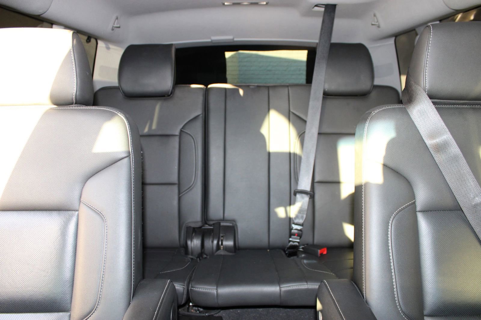 Used 2019 GMC Yukon XL SLT w/ Graphite Performance Edition image 18