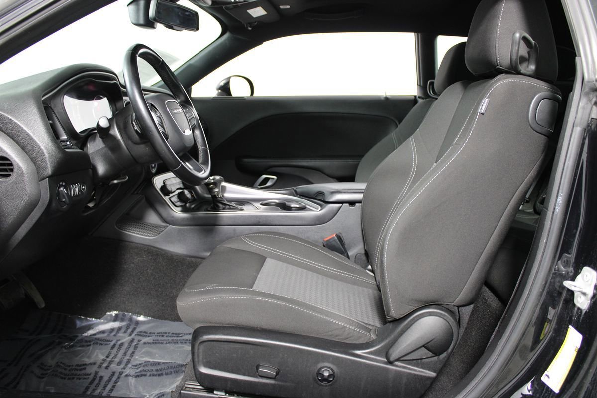 Used 2021 Dodge Challenger SXT image 8