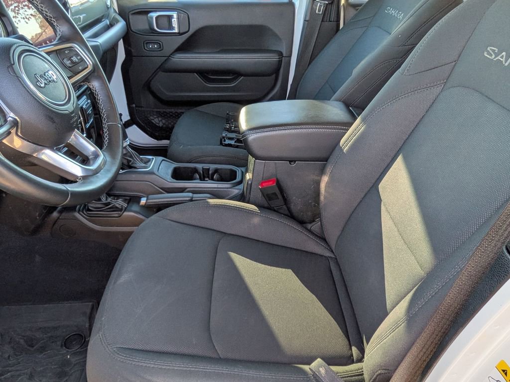 Used 2019 Jeep Wrangler Unlimited Sahara w/ Uconnect 4C Nav & Sound Group image 14