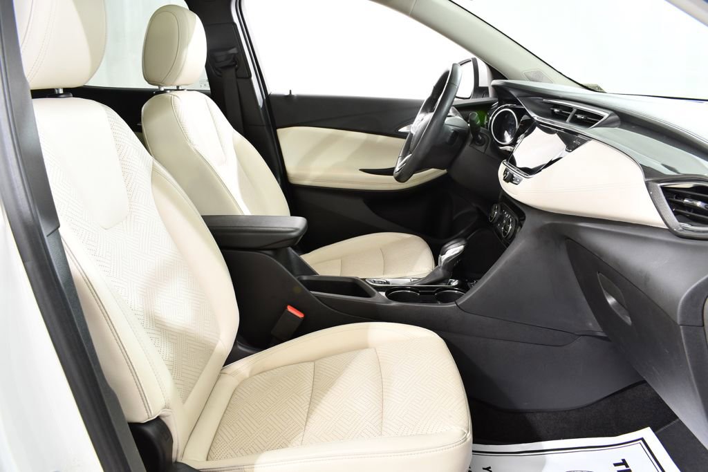 Used 2022 Buick Encore GX Essence w/ Experience Buick Package image 10