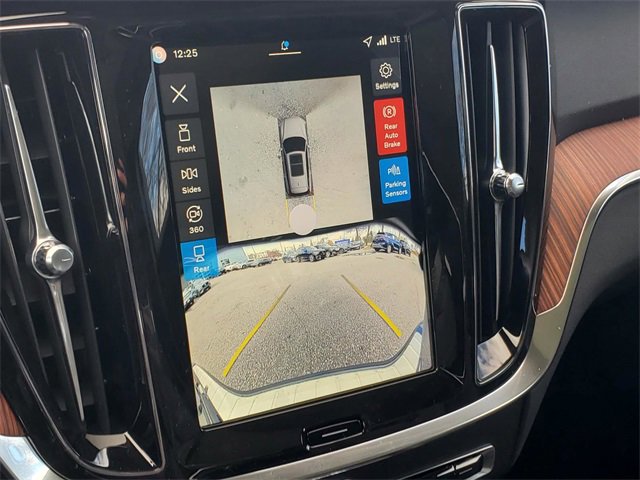 New 2026 Volvo V60 B5 Cross Country Plus w/ Protection Package Premier image 21