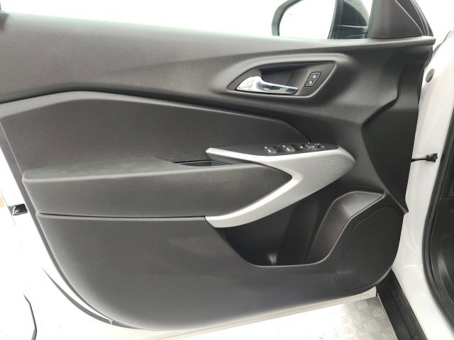 Used 2024 Chevrolet Trax RS w/ Driver Confidence Package image 11