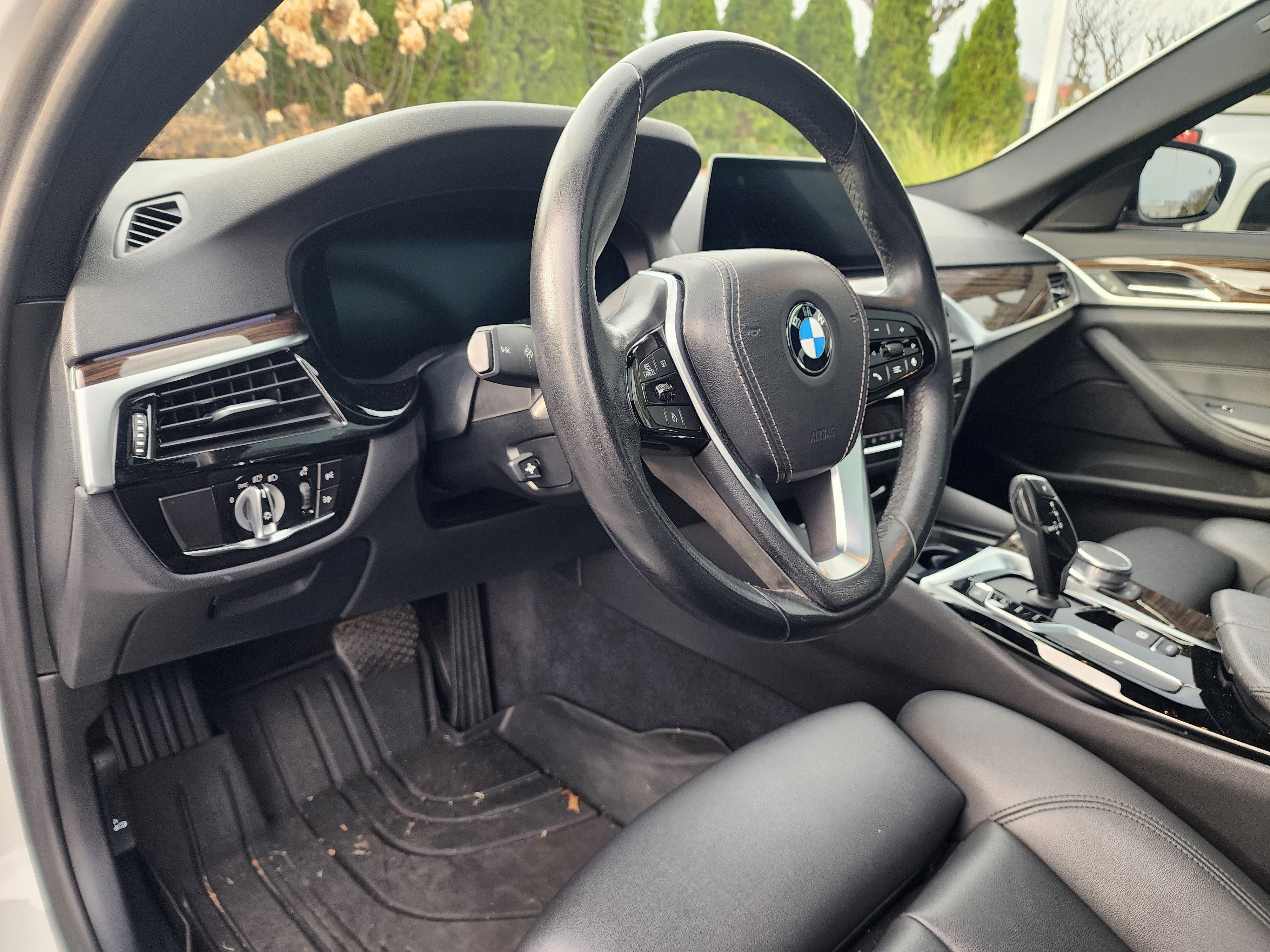 Used 2020 BMW 530i image 21