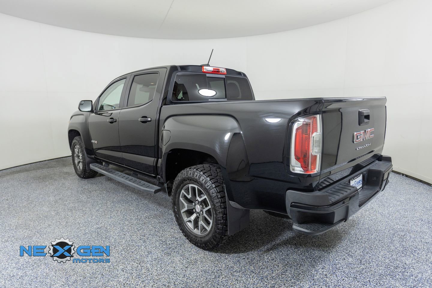 Used 2022 GMC Canyon AT4 AWD/4WD image 5