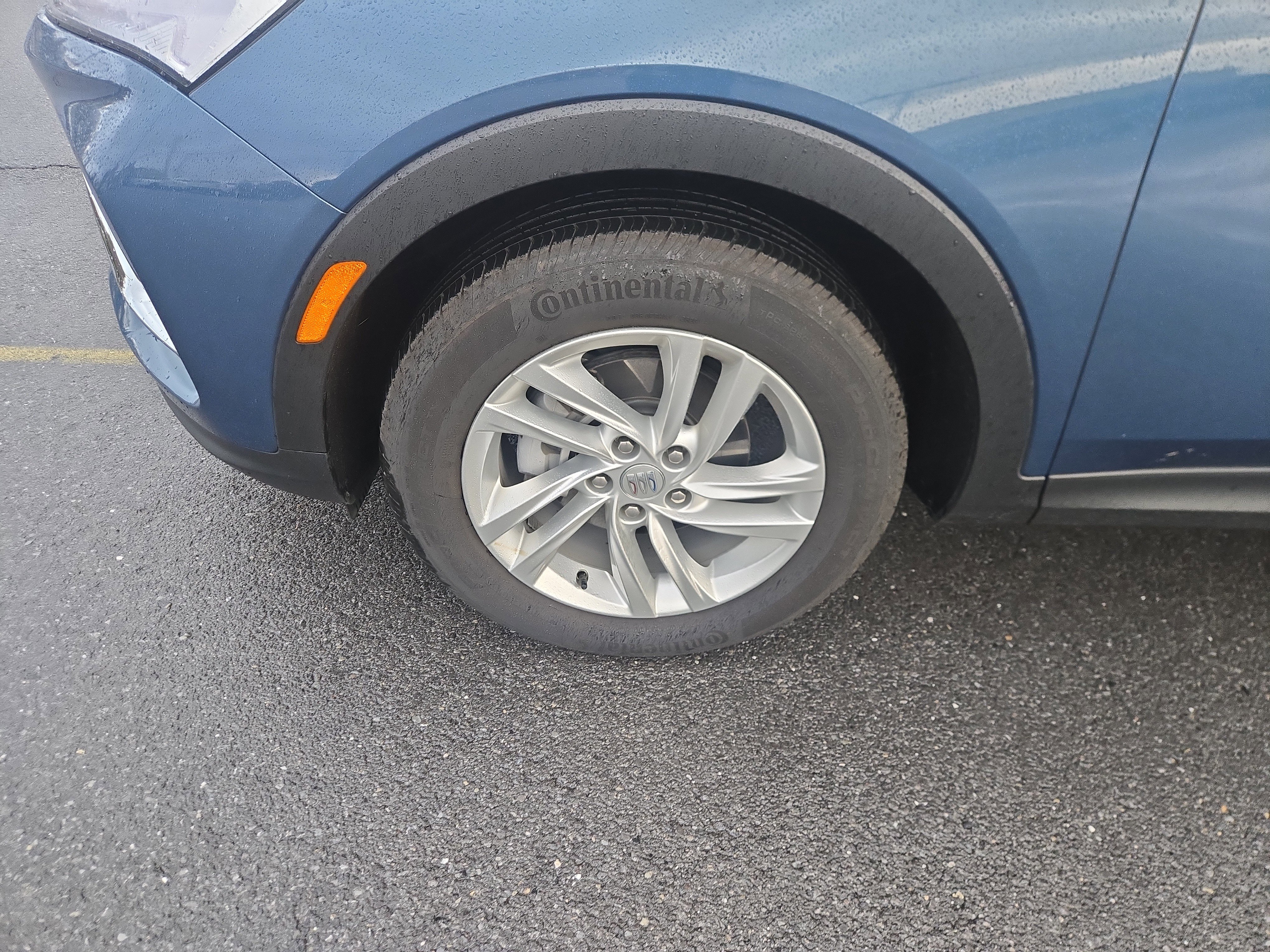 Used 2024 Buick Envista Preferred w/ Advanced Safety Package image 11