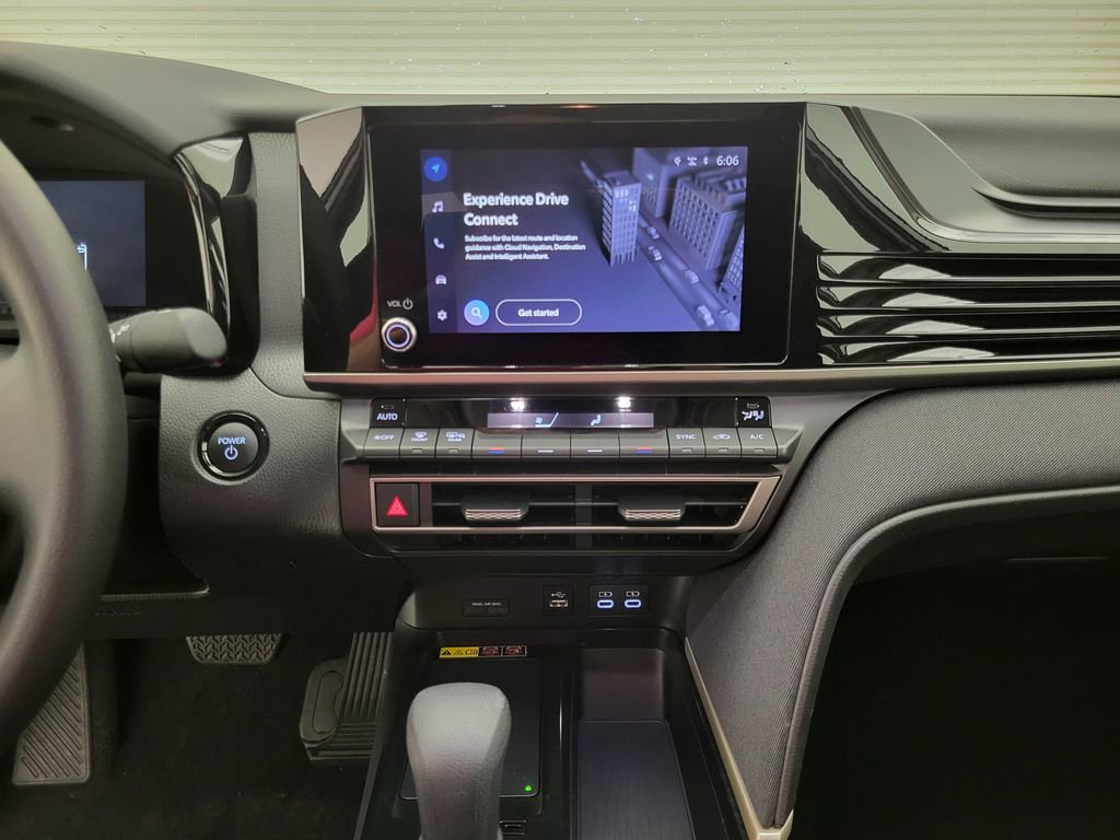Used 2025 Toyota Camry LE FWD image 29