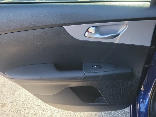 Used 2024 Kia Forte LXS w/ LXS Technology Package FWD image 17