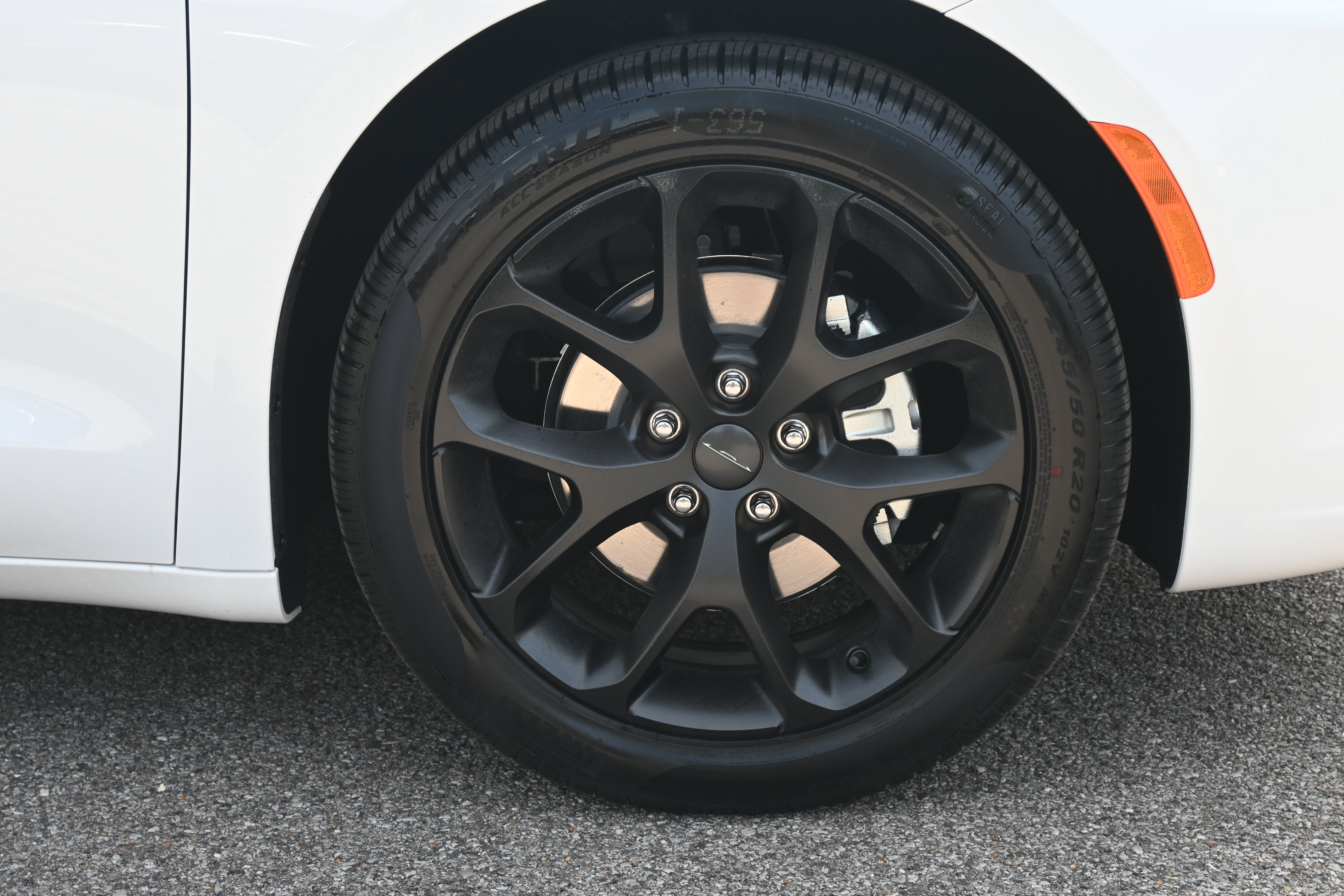 New 2027 Chrysler Pacifica Limited FWD image 13