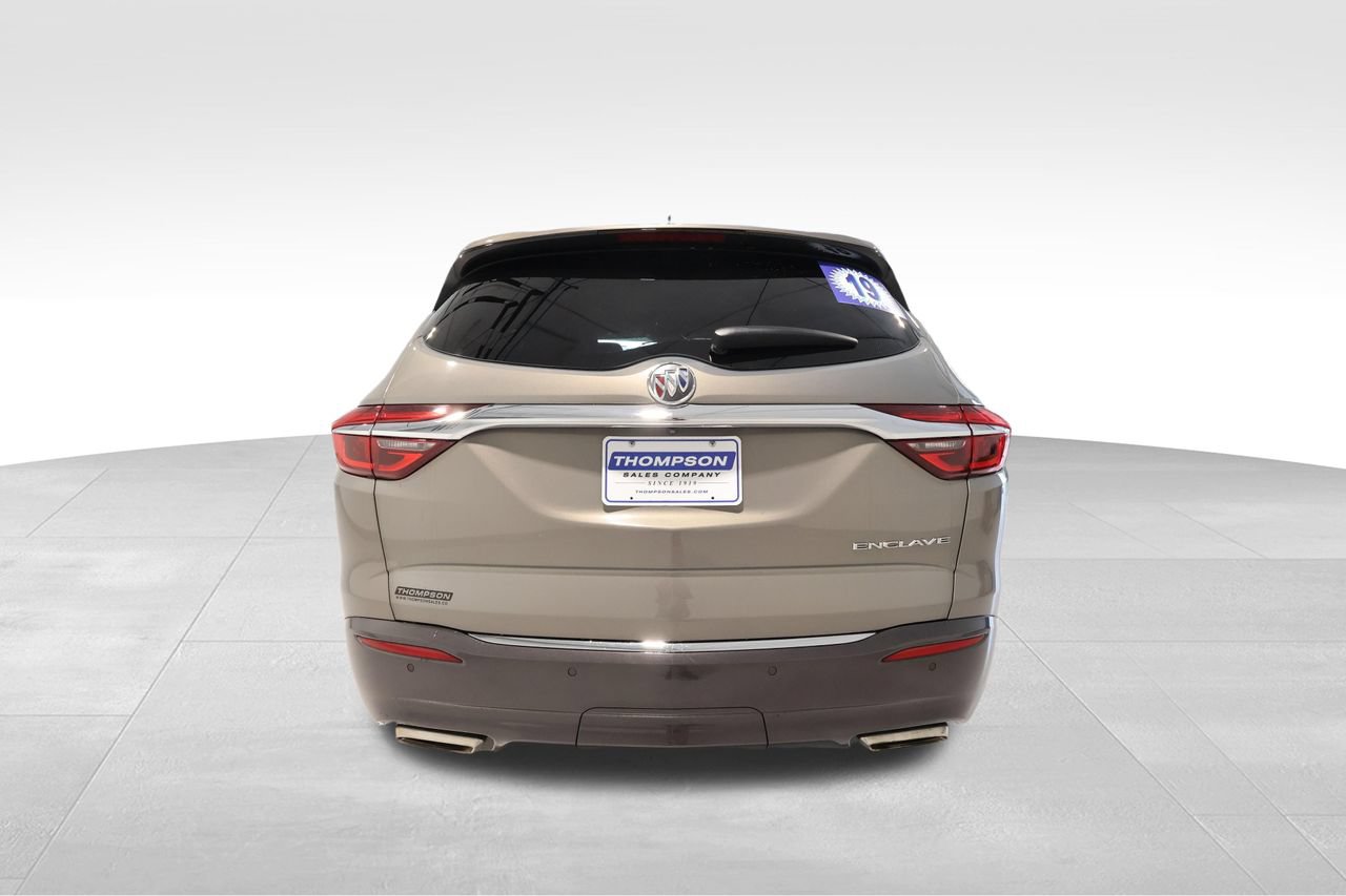 Used 2019 Buick Enclave Essence FWD image 2