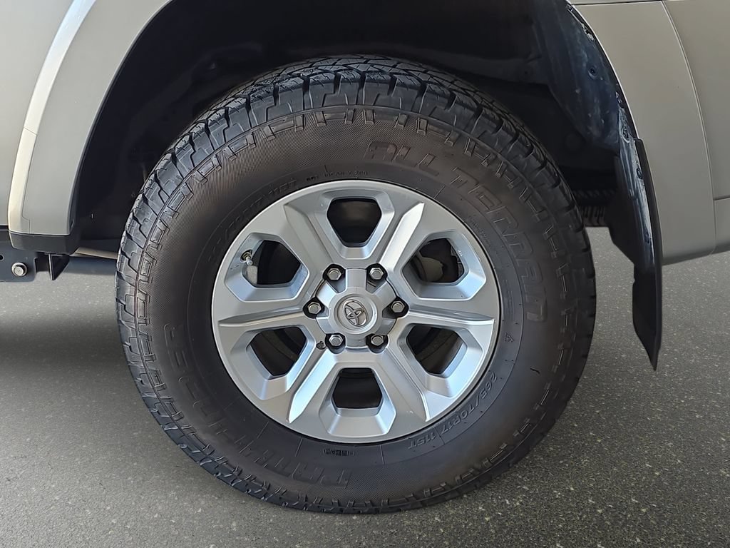 Used 2019 Toyota 4Runner SR5 Premium AWD/4WD image 32