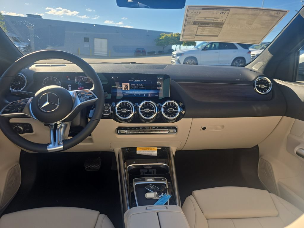 New 2026 Mercedes-Benz GLA 250 4MATIC image 12