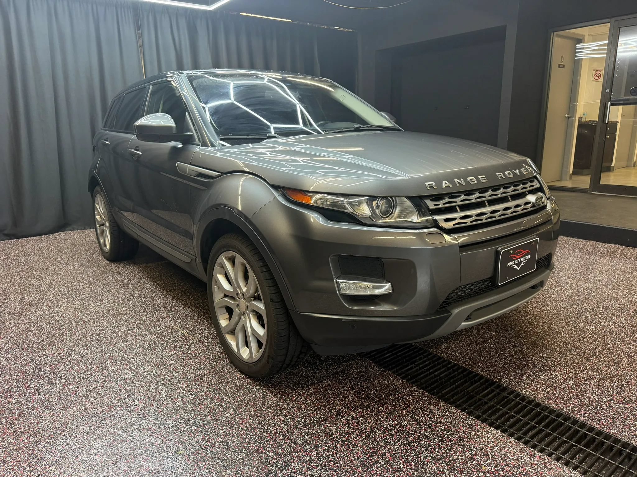 Used 2015 Land Rover Range Rover Evoque Pure Plus AWD/4WD image 9