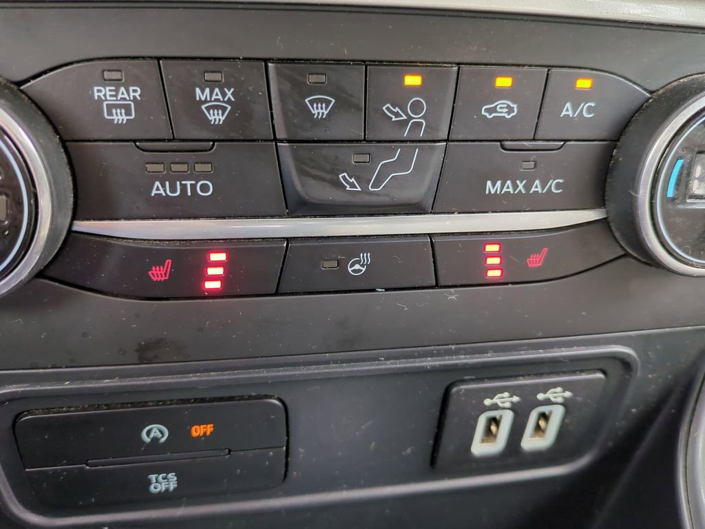 Used 2021 Ford EcoSport Titanium w/ Interior Protection Package image 28