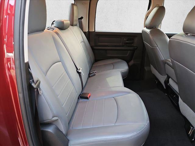 Used 2018 RAM 2500 Tradesman w/ Chrome Appearance Group AWD/4WD image 16