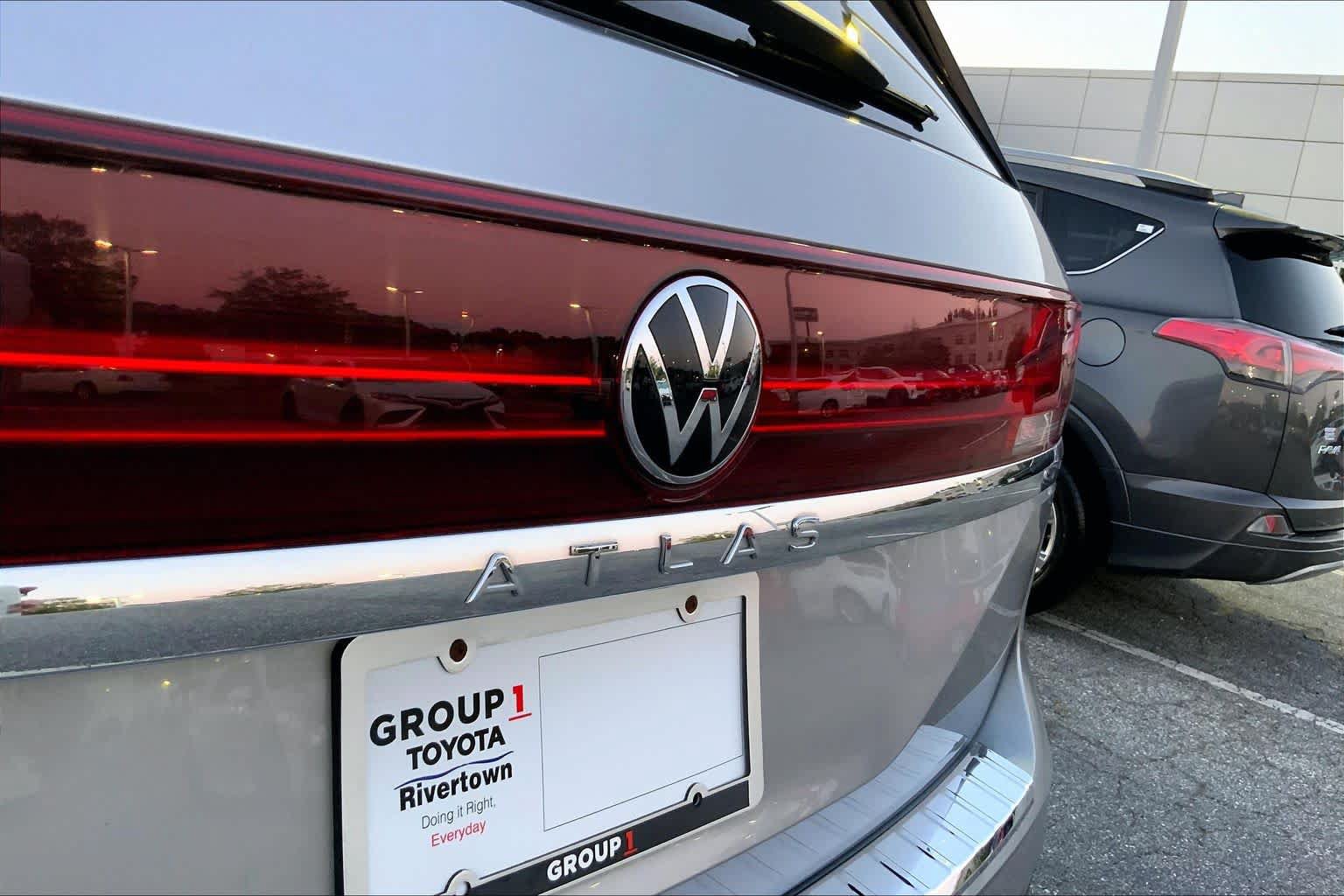 Used 2024 Volkswagen Atlas SE FWD image 9