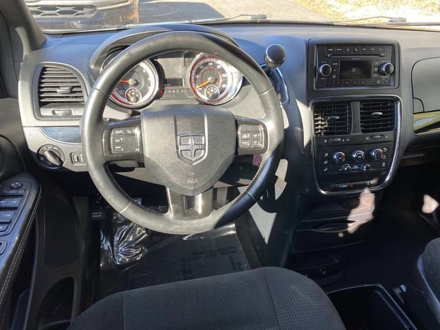 Used 2015 Dodge Grand Caravan SE FWD image 8
