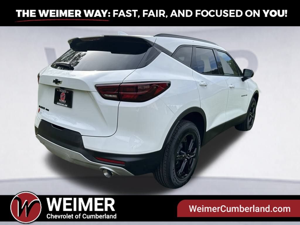 New 2025 Chevrolet Blazer LT w/ Midnight/Sport Edition AWD/4WD image 23