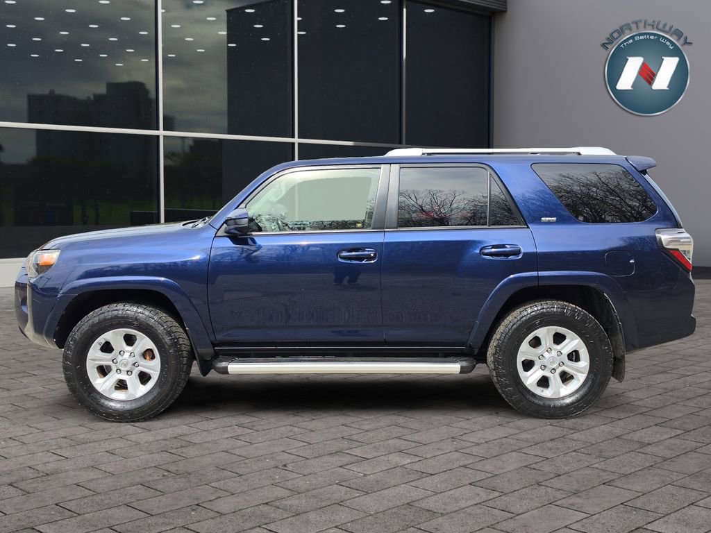 Used 2015 Toyota 4Runner SR5 AWD/4WD image 2
